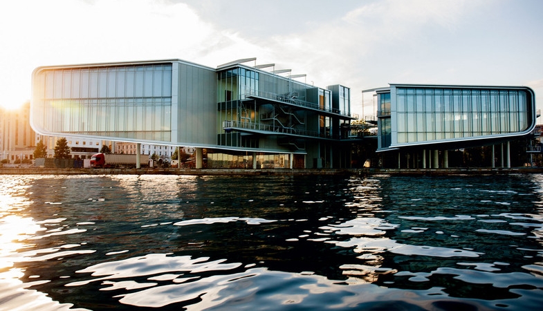 The Botin Museum of Contemporary Art by Renzo Piano has been inaugurated