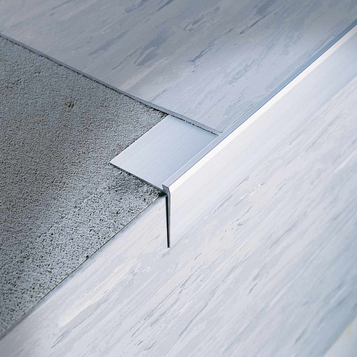 Profili per gradini Stairtec SC 30 ASN Profilitec Profili per gradini Stairtec SC 30 ASN Profilitec